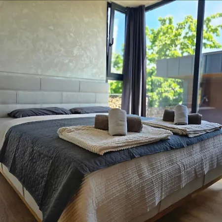 Rentigo Balans House Wellness Container With Sauna And Jacuzzi Ferienhaus