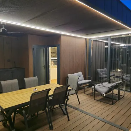 Rentigo Balans House Wellness Container With Sauna And Jacuzzi Ferienhaus