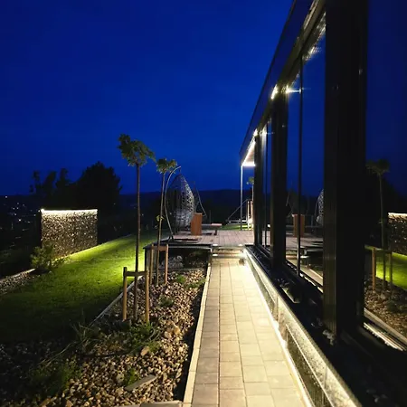 Rentigo Balans House Wellness Container With Sauna And Jacuzzi