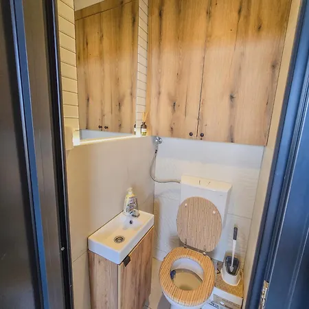 Rentigo Balans House Wellness Container With Sauna And Jacuzzi * Petrovaradin